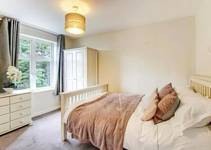 The Wickets - 2 Bedroom Overlooking Cricket Club Appartement *