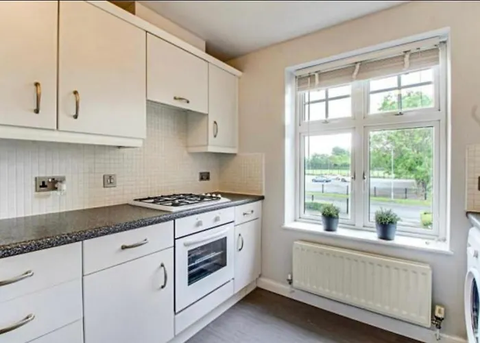 The Wickets - 2 Bedroom Overlooking Cricket Club Appartement *